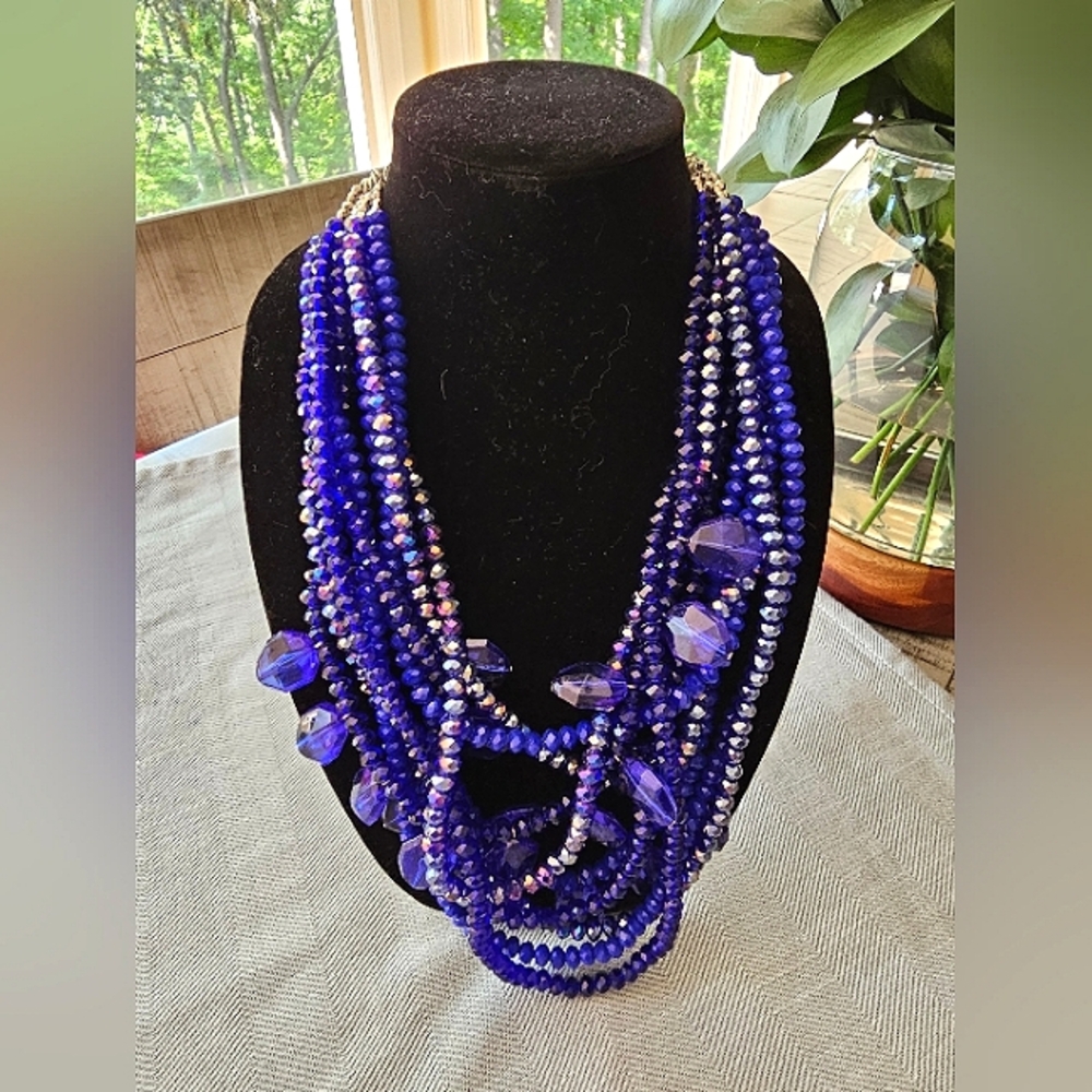 (NWOT) Sassy Jones Blue Malie Necklace